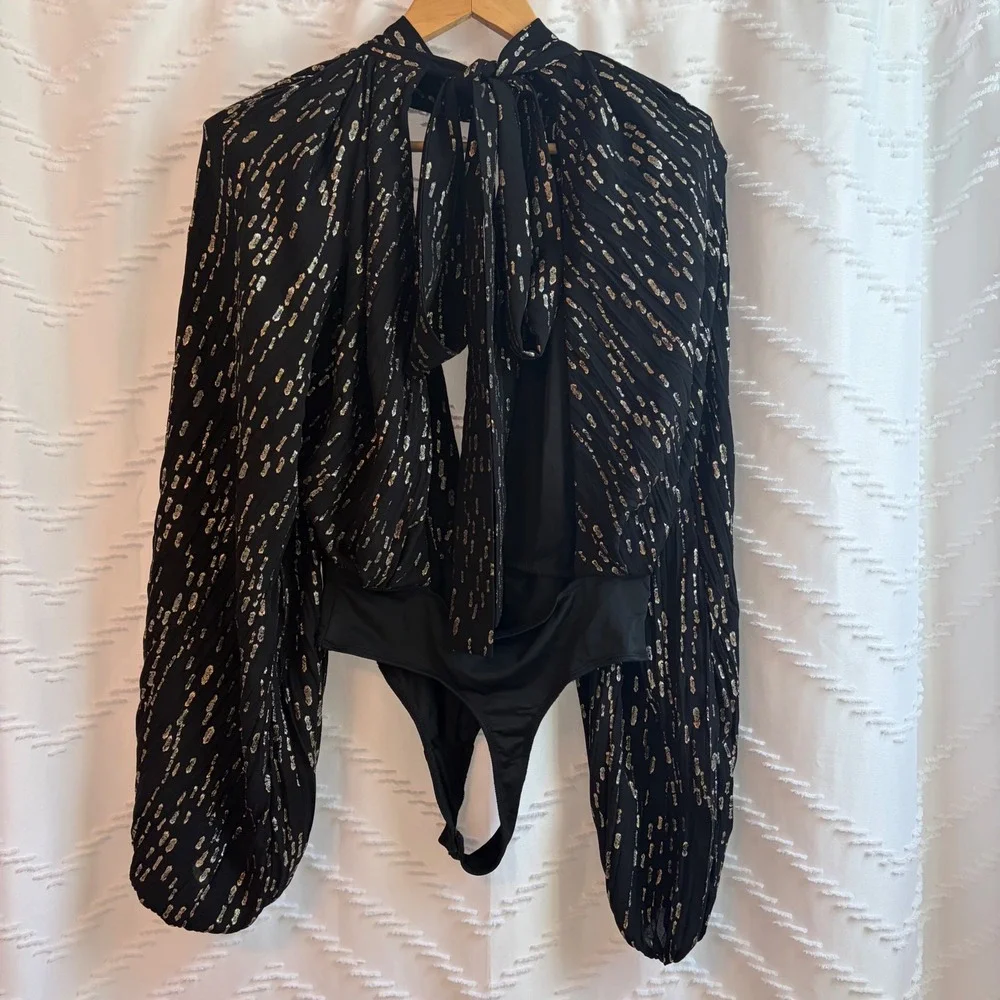 Printed Black Long-Sleeve V-Neck Bodysuit